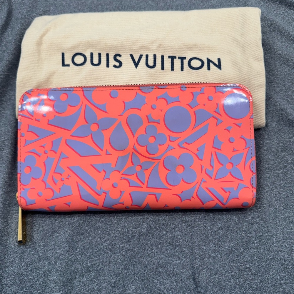Louis Vuitton Sweet Vernis Limited Edition Zippy Wallet